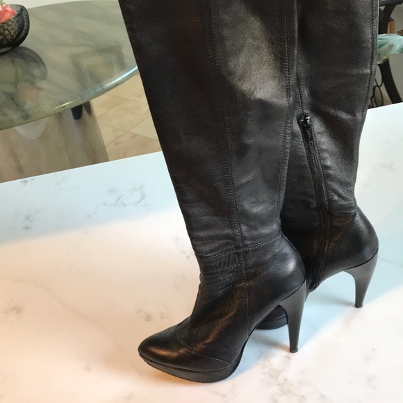 Zara - Picture 2 of 5